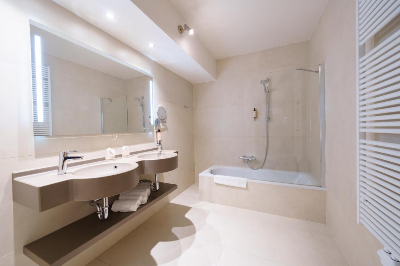 Hotel Les Jardins De La Molignee Dinant Ngoại thất bức ảnh